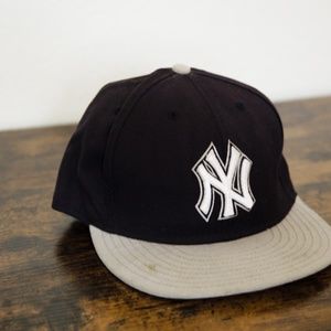 NY Yankees hat